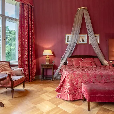 The Benjamin House Hotel